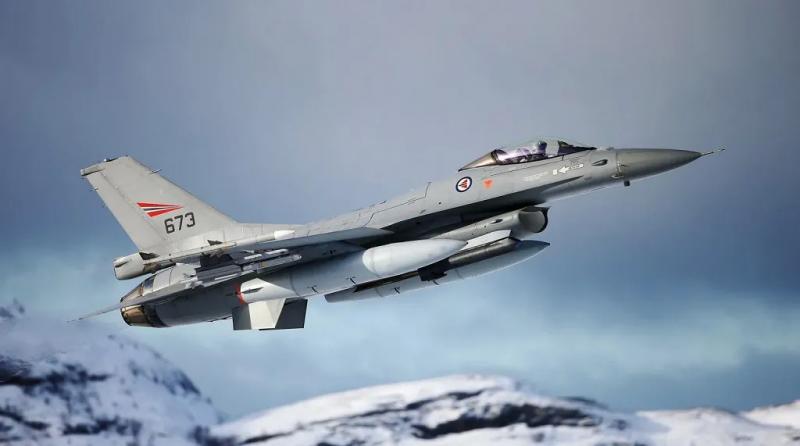 Украина договорилась о поставках 50-60 американских истребителей четвёртого поколения F-16 Fighting Falcon, но для паритета в воздухе нужно 160 самолётов