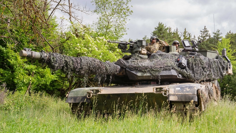 Украинские танкисты показали как тренируются на американских танках M1A1 Abrams