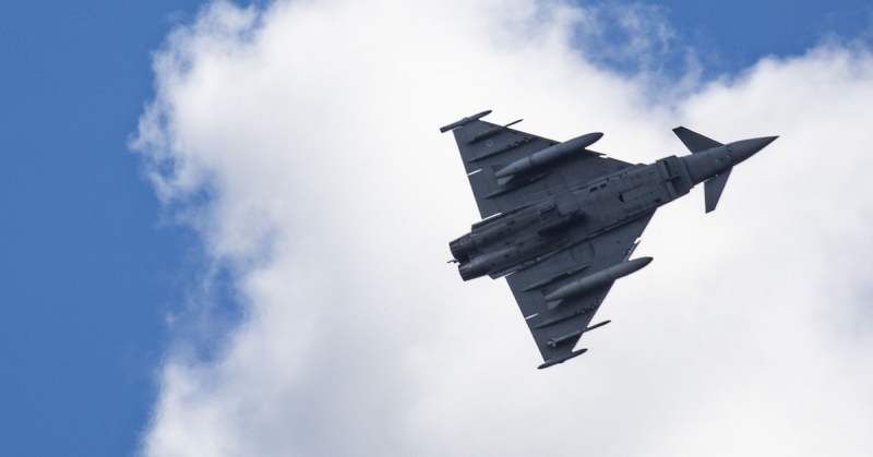 Великобритания отправила истребители Eurofighter Typhoon FGR4 к границе с россией для отработки боевых действий в воздухе и уничтожения целей на земле