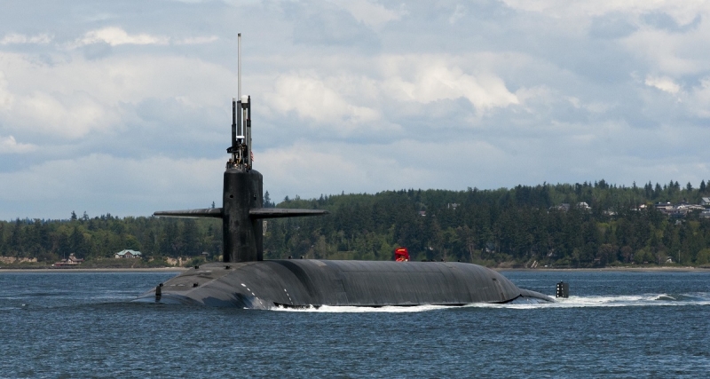 Атомная субмарина USS Alabama с межконтинентальными баллистическими ракетами Trident II дальностью свыше 12 000 км и ядерным оружием получила нового командира