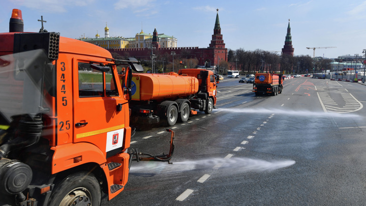 Московские дороги вымоют с шампунем
