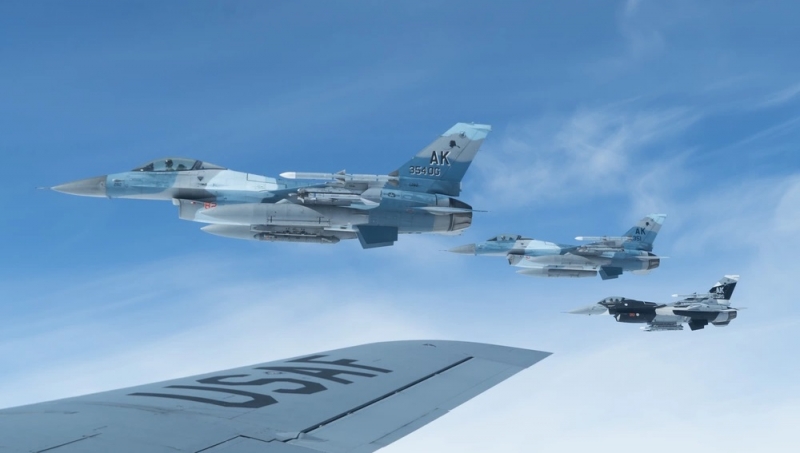 США отправят в Румынию истребители F-16 Fighting Falcon после падений и взрывов российских дронов на территории страны