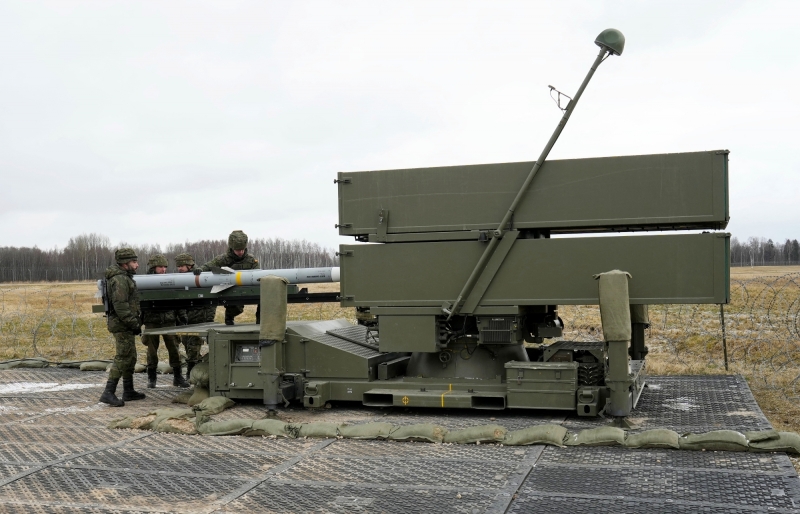 Боеприпасы для NASAMS, ракеты AIM-9M, ПТРК Javelin и артиллерийские снаряды: США анонсировали новый пакет военной помощи для Украины на $150 млн