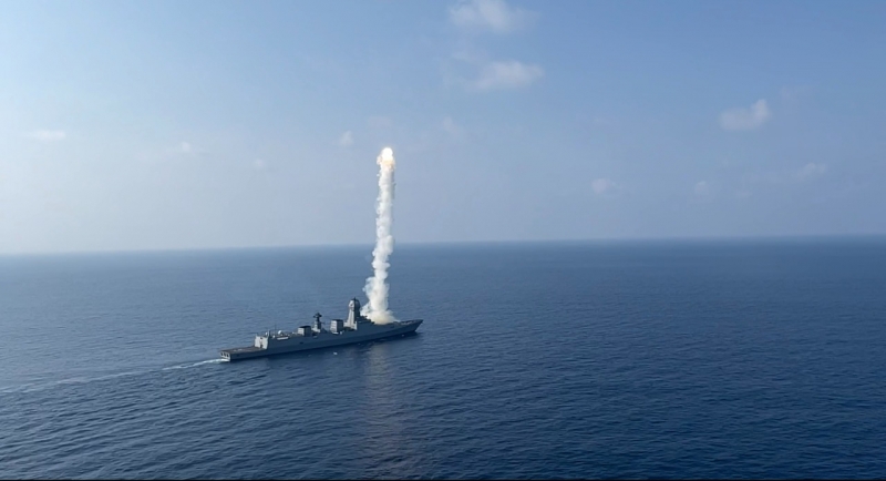 Индийский эсминец Rajput успешно запустил сверхзвуковую крылатую ракету BrahMos