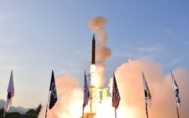 Израиль первым в истории перехватил баллистическую ракету в космосе – система Arrow сбила цель за пределами атмосферы