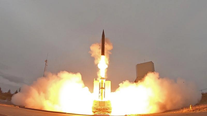 Израиль применил дорогостоящую систему противоракетной обороны Arrow-3 для перехвата баллистической ракеты над Красным морем
