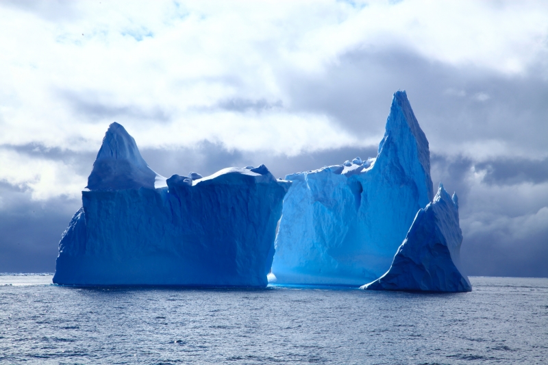 Ученые создали нейросеть, которая картографирует большие айсберги в 10 000 раз быстрее, чем человек