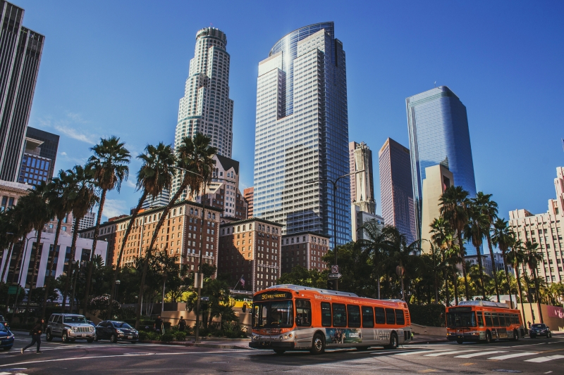 Власти Лос-Анджелеса требуют полномочий по созданию правил для роботакси