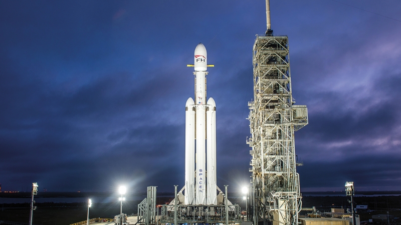 SpaceX получила $155 млн на запуск секретного орбитального дрона Boeing X-37B с помощью ракеты Falcon Heavy