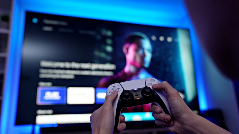 Согласно утечкам, игроки PlayStation 5 тратят больше времени на однопользовательские проекты, чем на мультиплеерные