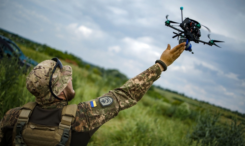 Великобритания и другие страны планируют предоставить Украине тысячи дронов с искусственным интеллектом