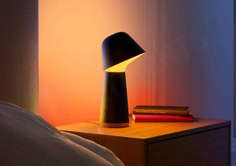 Philips презентовал новую прикроватную лампу Hue Twilight, которая имитирует восход и закат солнца